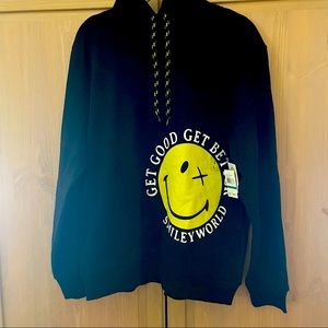 NWT Smiley World black hoodie size Large